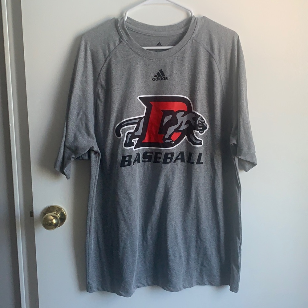 Men’s adidas athletic shirt. Size L Drury U.